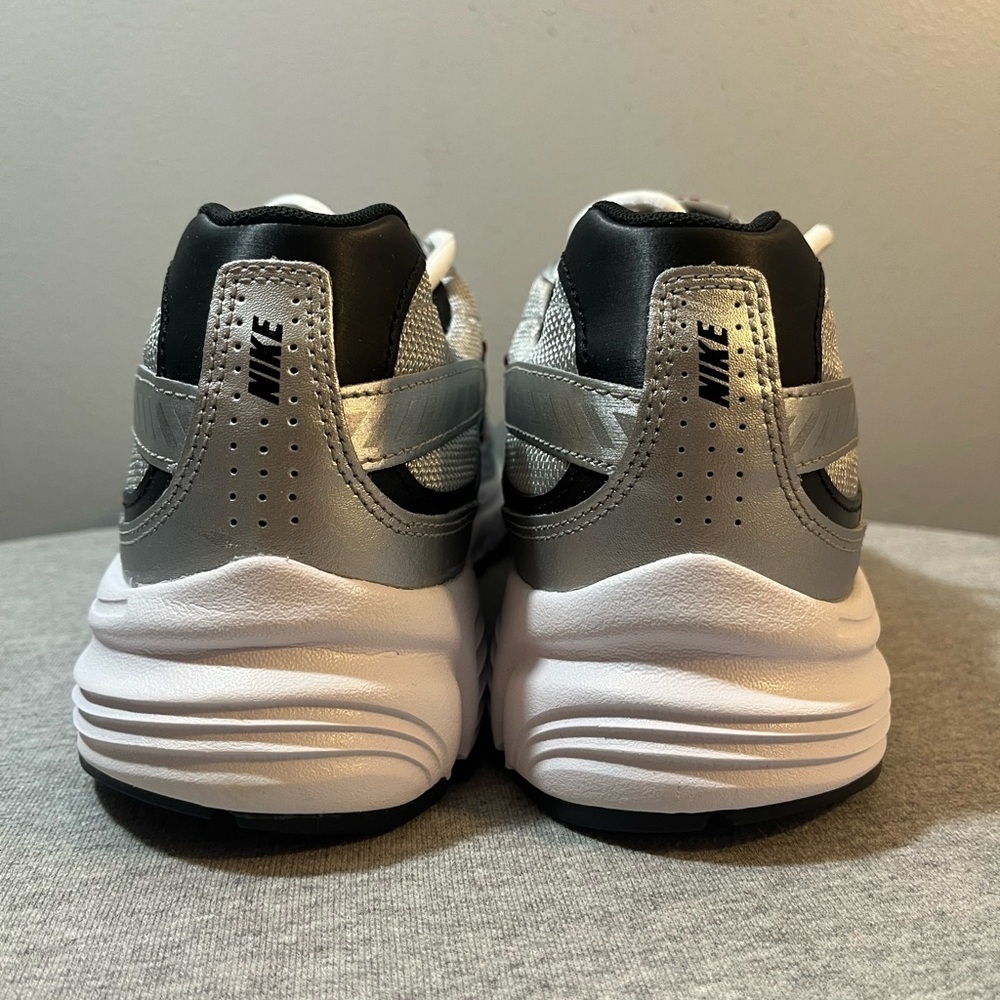Nike Initiator Metallic Sliver Black-White Men's Shoe Size 11 394055-001​​​ - Picture 5 of 11